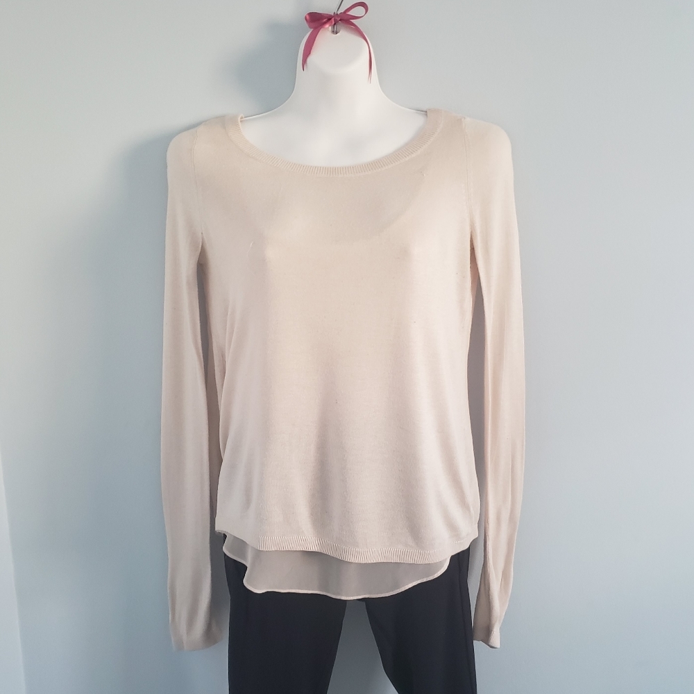 Express Split Back Top - Picture 2 of 3